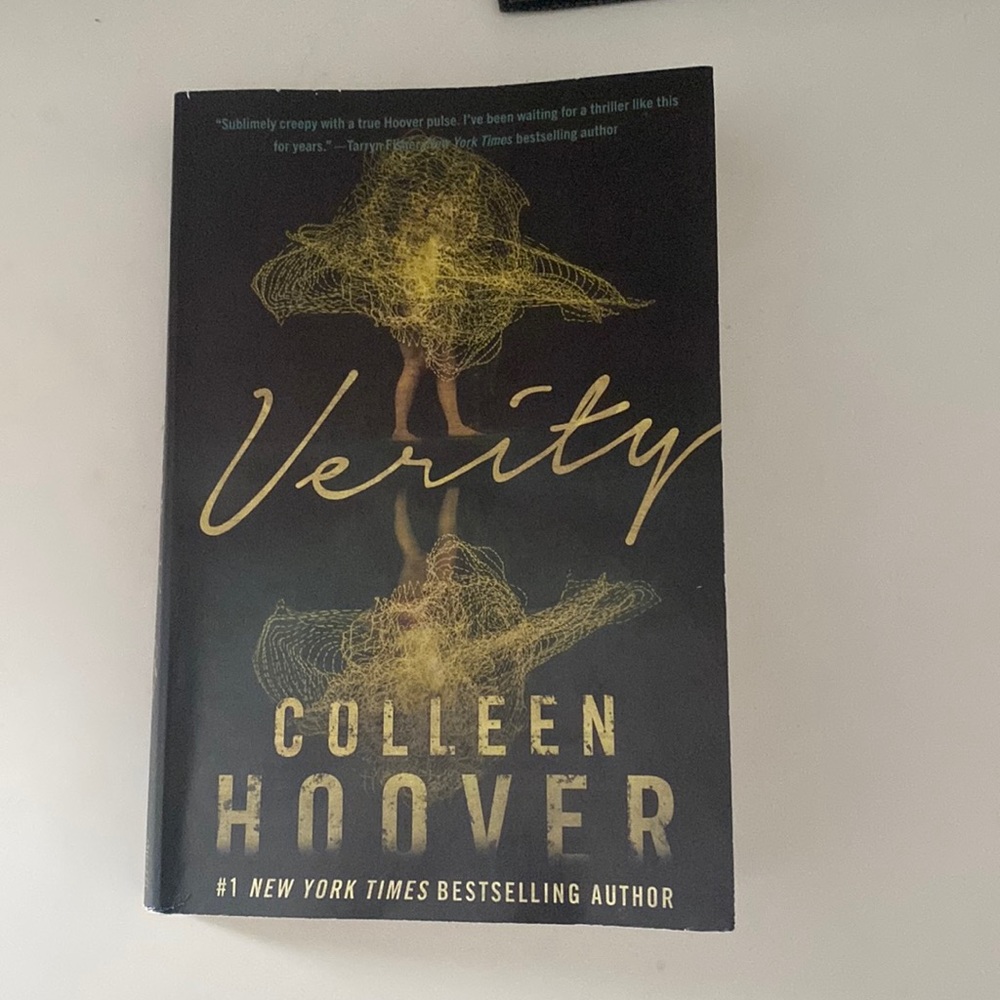 Verity by Colleen Hoover